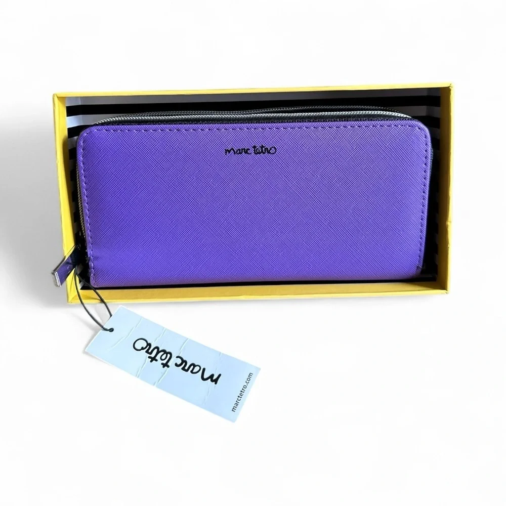 🎁 NWT Marc Tetro Bichon Frise Purple Zip Wallet – Gift Box Included
